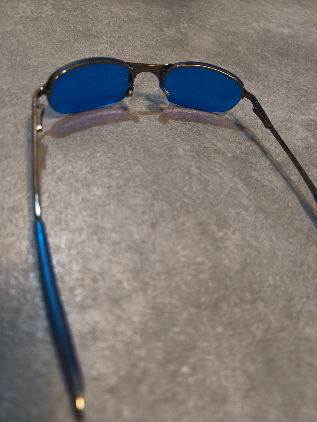 Y2K Sonnenbrille Blau verspiegelt Metall Retro 2000s Cyber Sport