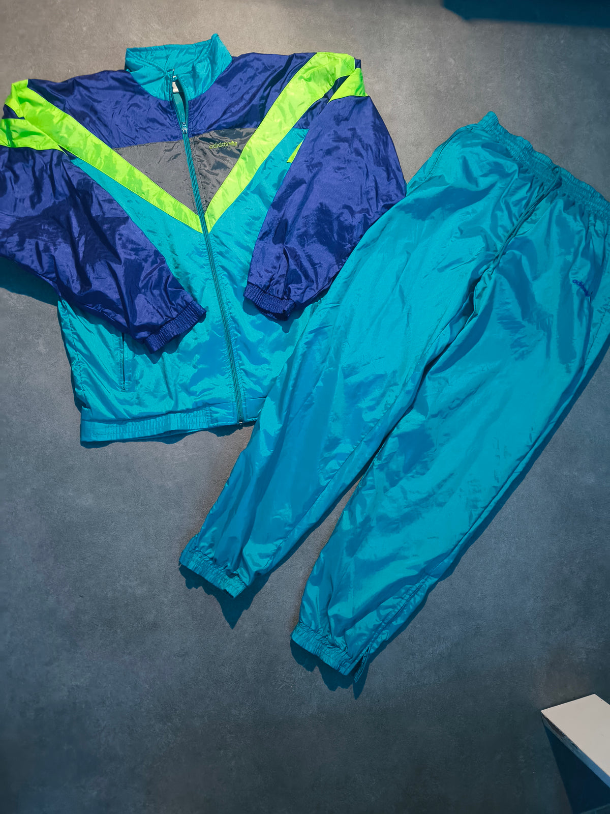 Adidas Vintage Tracksuit Set 80s 90s Türkis Blau Neon | Trefoil L/XL