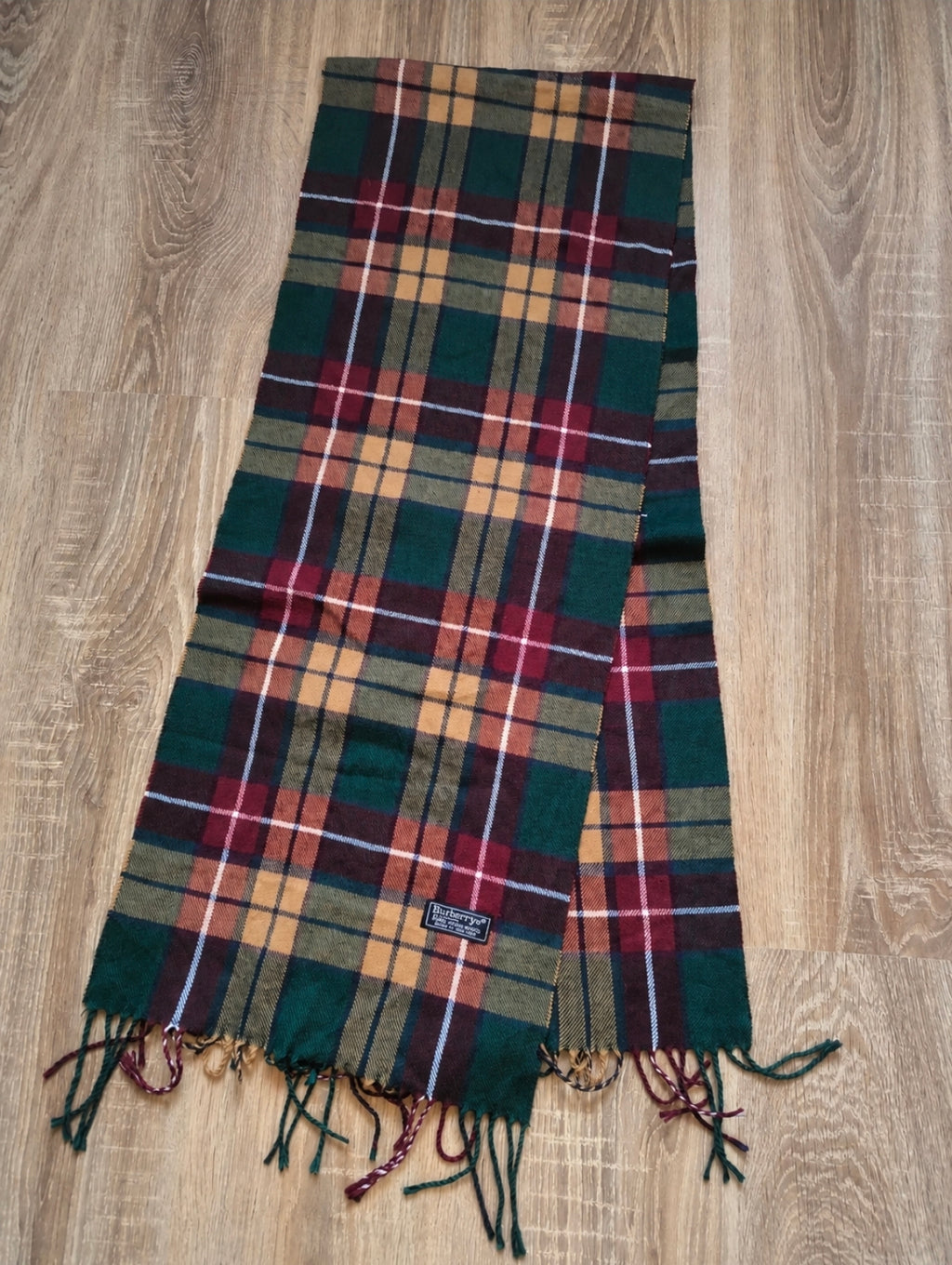 Burberrys Vintage Schal Grün/Bordeaux - 100%
Lambswool- Made in England