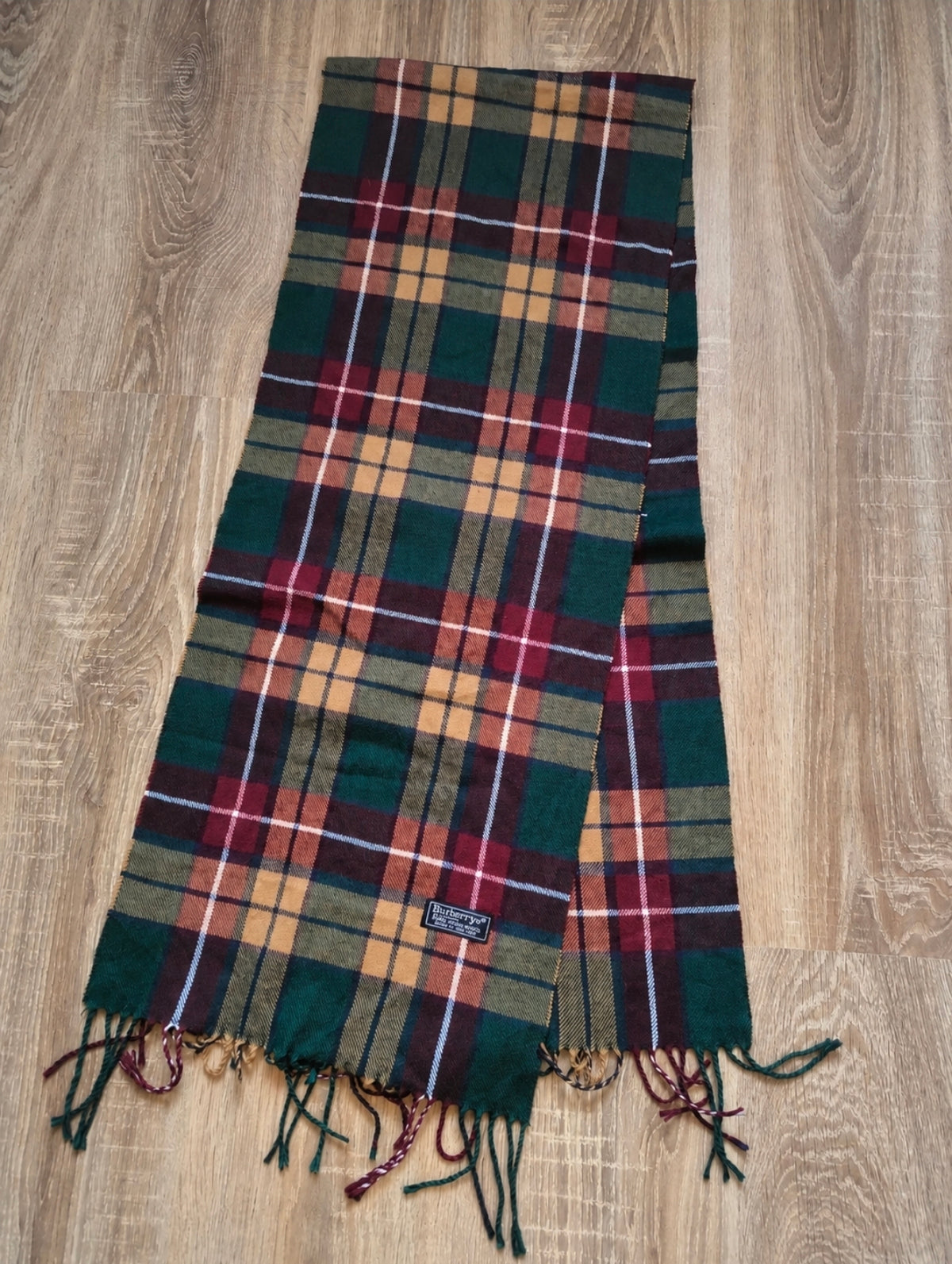 Burberrys Vintage Schal Grün/Bordeaux - 100%
Lambswool- Made in England
