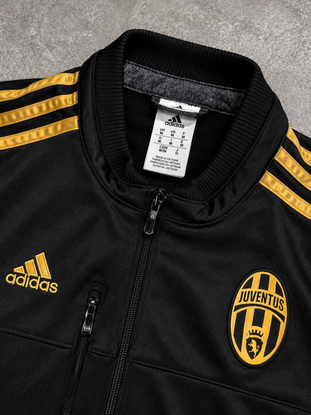 Adidas Juventus Trainingsjacke Größe M