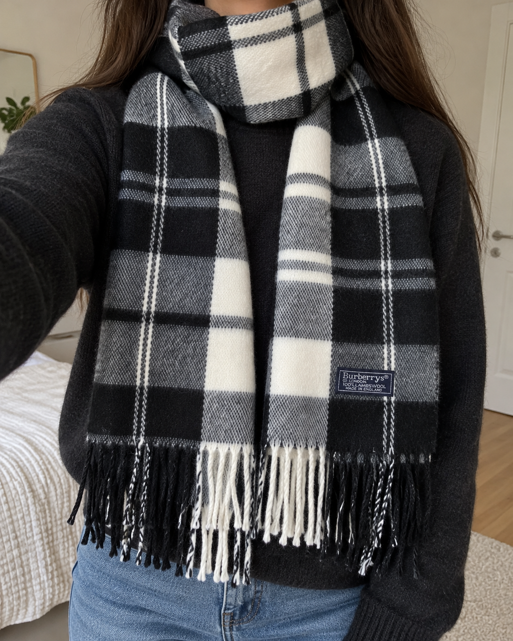 Burberrys Vintage Schal Schwarz/Weiß – 100% Lambswool – Made in England