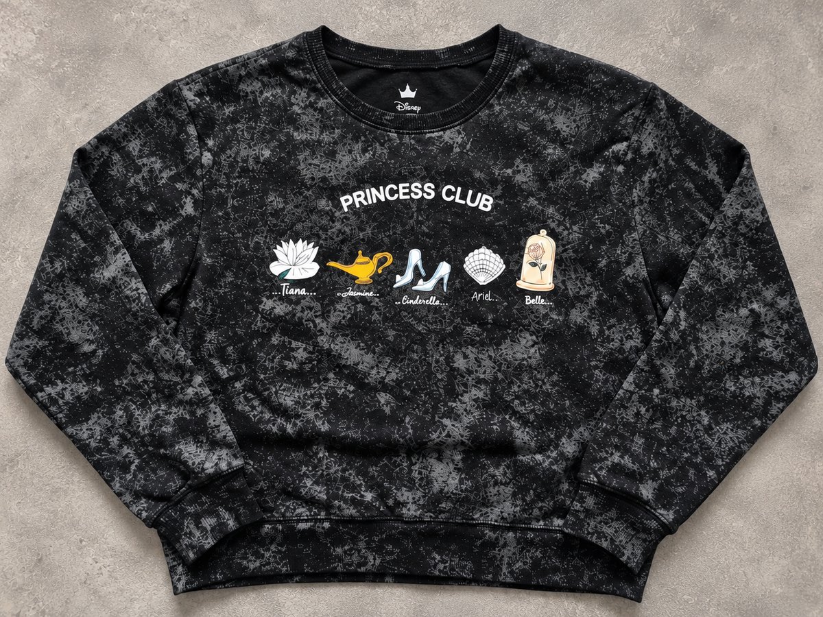 Disney Princess Club Vintage Sweatshirt – Acid Wash – XLP 🖤👑