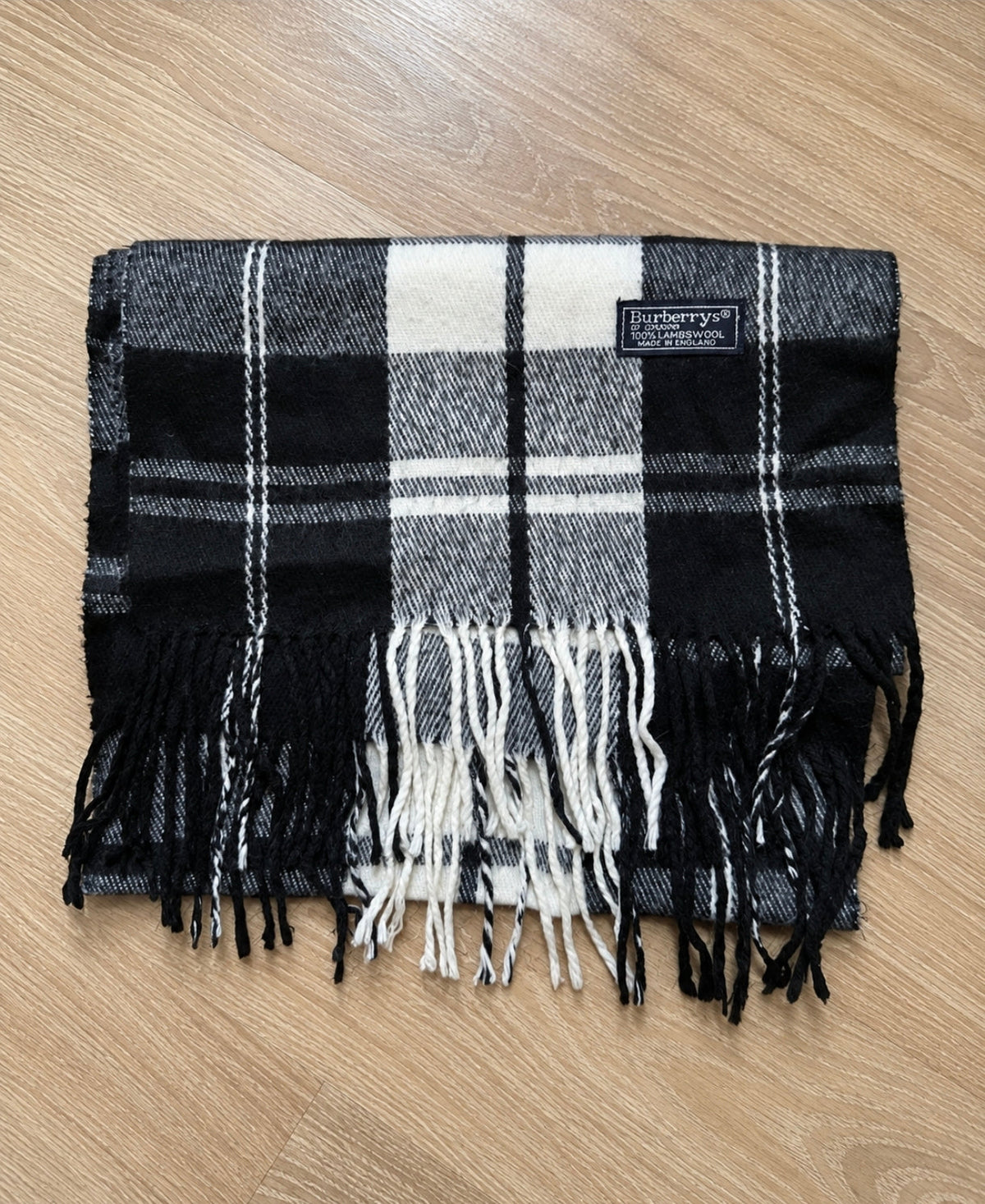 Burberrys Vintage Schal Schwarz/Weiß – 100% Lambswool – Made in England