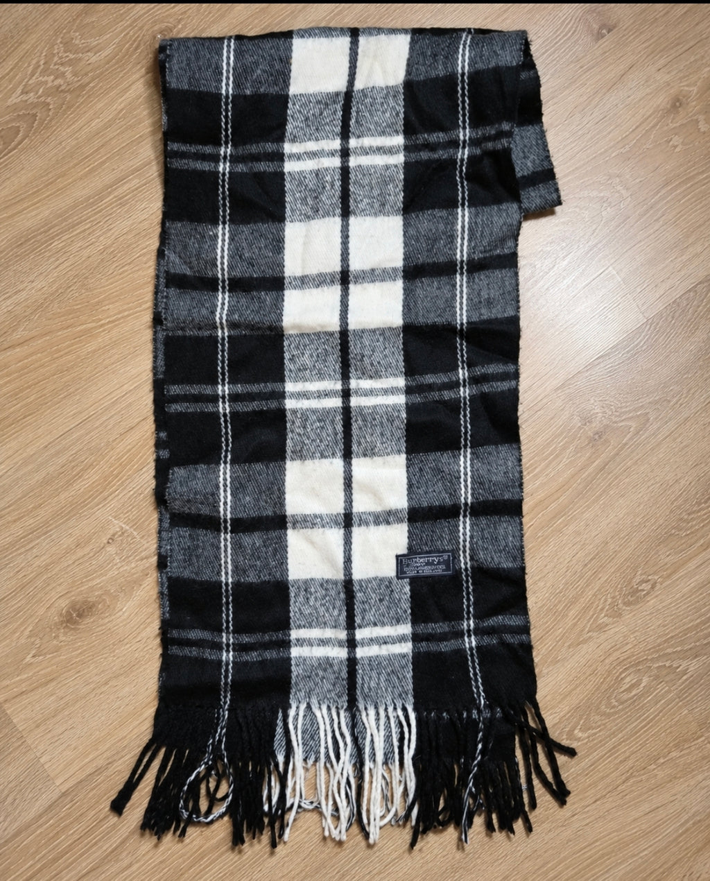 Burberrys Vintage Schal Schwarz/Weiß – 100% Lambswool – Made in England